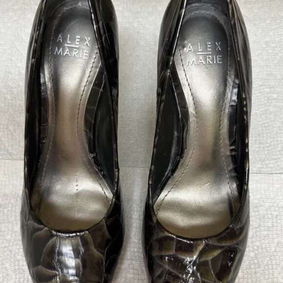 Alex Marie | Shoes | Alex Marie Heels Patent Peeptoe Black And Gold 7m ...